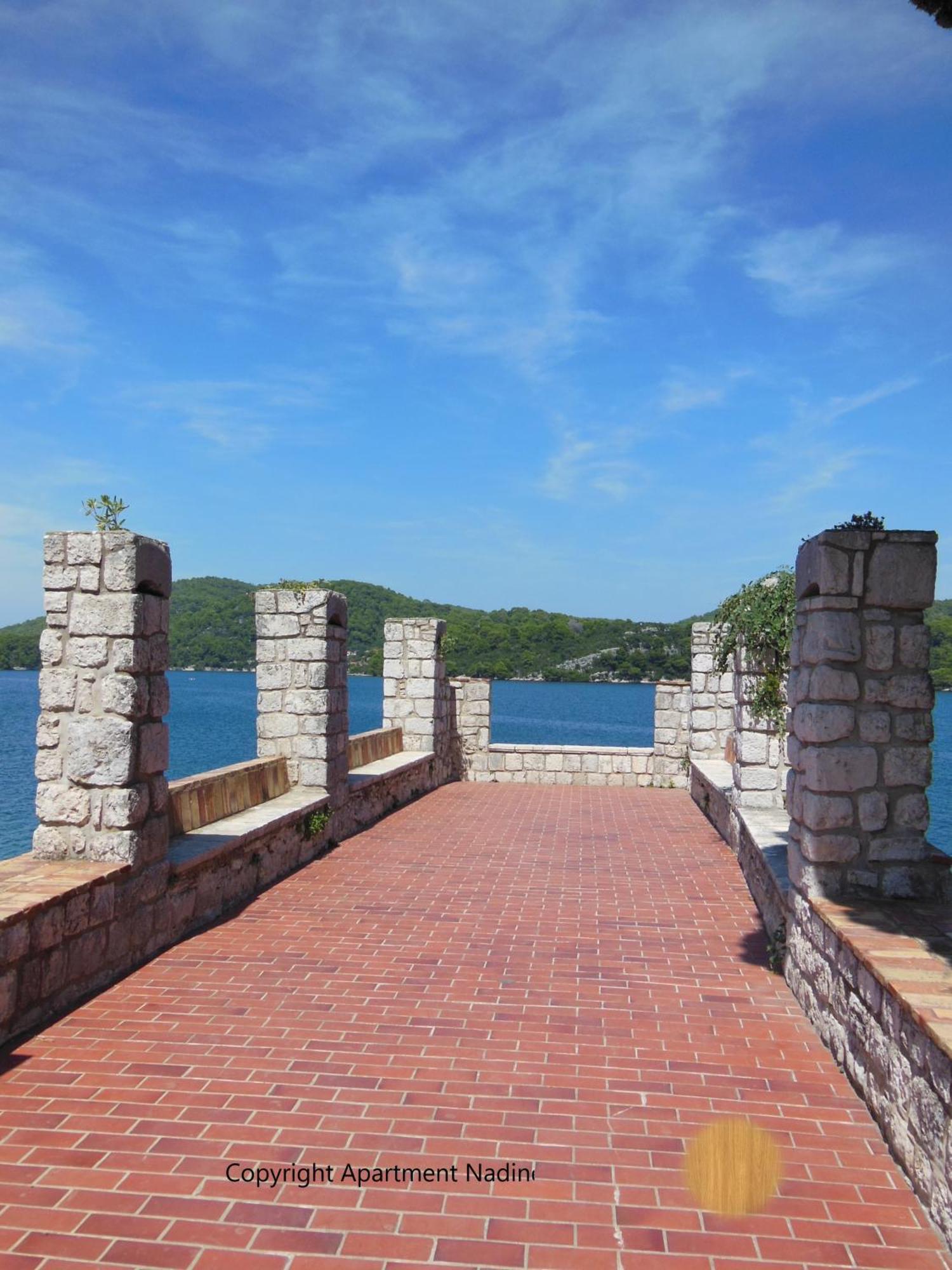 Apartment Nadine Mljet Mit Meerblick Okuklje Luaran gambar