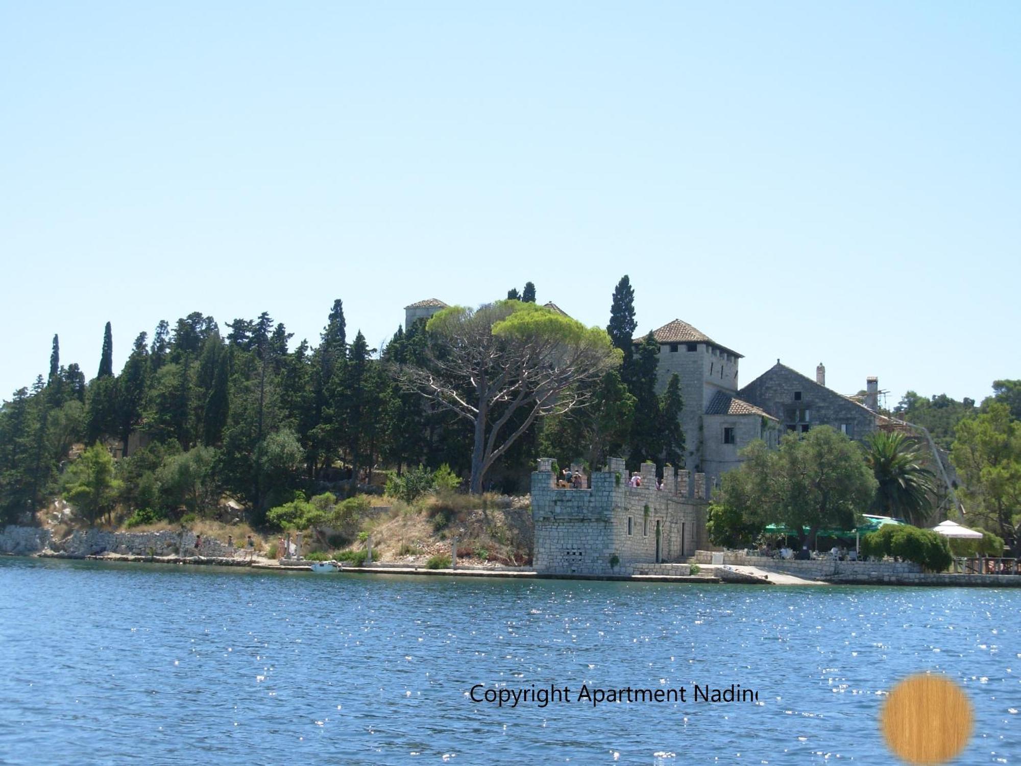 Apartment Nadine Mljet Mit Meerblick Okuklje Luaran gambar